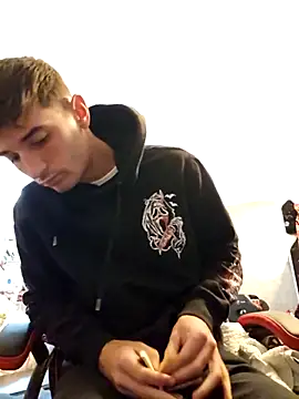 Thelouniost334    online show from 10-06-25, 10:49