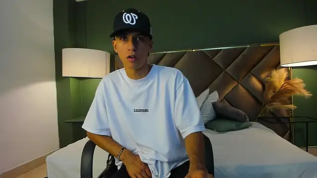 Marcus Jeron online show from 10-12-25, 04:14