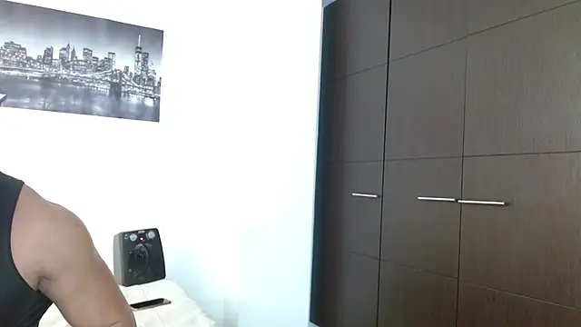 Snapshot of AntonyDAngelo25 chatting on 10-24-25, 06:40 AntonyDAngelo25 online show from 10-24-25, 06:40