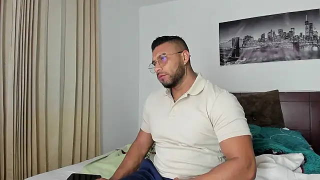 Snapshot of AntonyDAngelo25 chatting on 02-14-26, 11:38 AntonyDAngelo25 online show from 02-14-26, 11:38