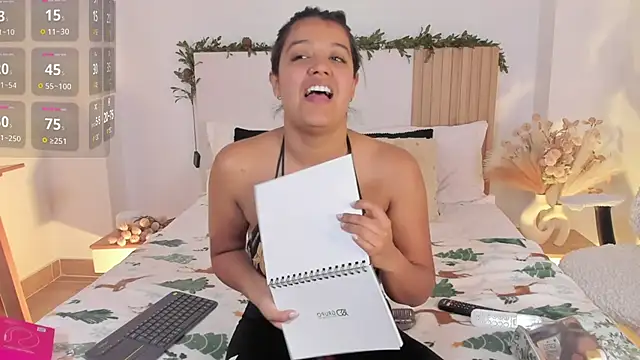 Camila Bustamante online show from 01-06-26, 04:00