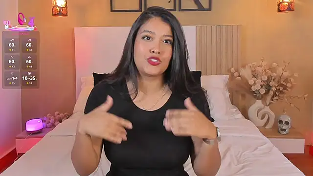 Camila Bustamante online show from 10-16-25, 04:04