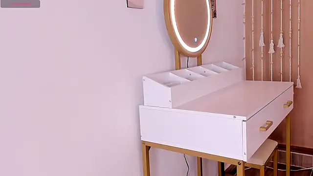 Camila Bustamante online show from 02-20-26, 02:52