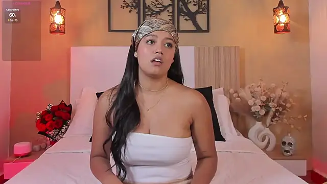 Camila Bustamante online show from 10-18-25, 03:47