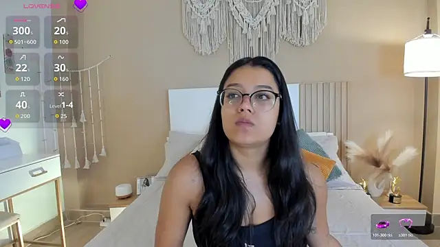 Camila Bustamante online show from 07-23-26, 01:41