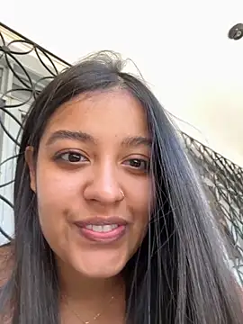 Camila Bustamante online show from 10-21-25, 05:12