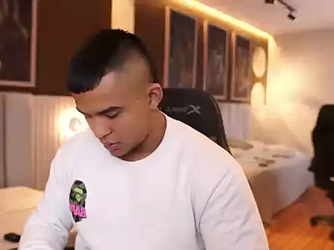 Thiago Valente online show from 09-22-25, 12:44