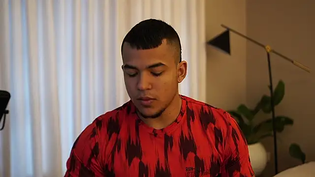 Thiago Valente online show from 09-30-25, 02:34