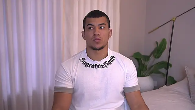 Thiago Valente online show from 09-20-25, 01:49