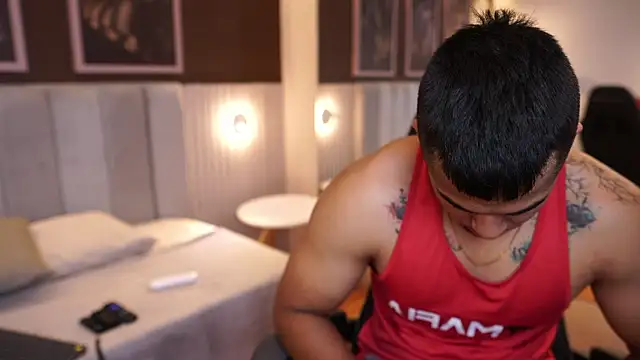 Thiago Valente online show from 10-04-25, 01:01