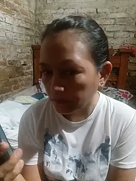 Snapshot of marinita13 chatting on 07-23-26, 02:09 marinita13 online show from 07-23-26, 02:09