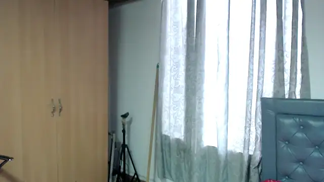 sarah aguilar online show from 04-14-26, 02:33