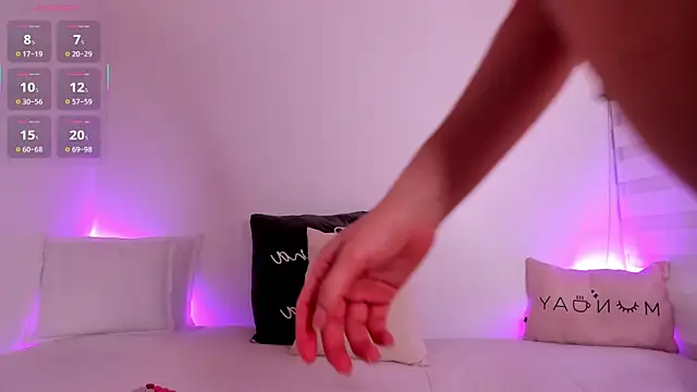 Ellie lowell online show from 09-22-25, 06:58