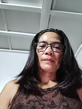 Snapshot of ImYourWoman_55 chatting on 05-18-26, 09:41 ImYourWoman 55 online show from 05-18-26, 09:41