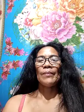 Snapshot of ImYourWoman_55 chatting on 09-11-25, 01:55 ImYourWoman 55 online show from 09-11-25, 01:55