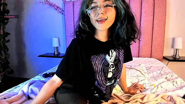 TerumiKitty online show from 10-16-25, 09:23