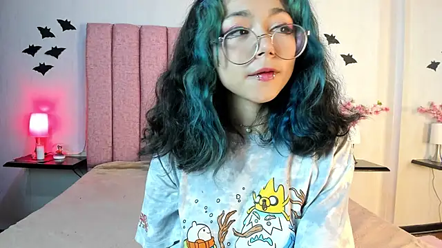 TerumiKitty online show from 11-13-25, 08:35