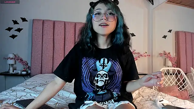 TerumiKitty online show from 11-24-25, 08:20