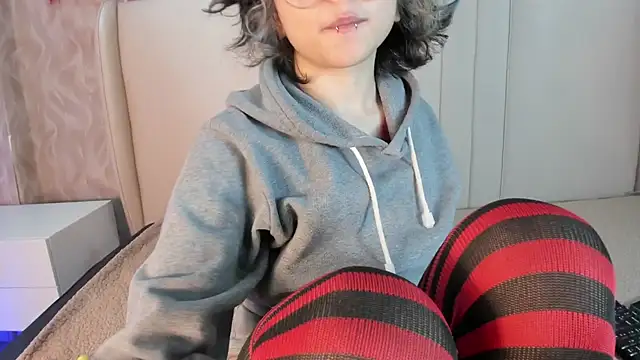 TerumiKitty online show from 03-22-26, 09:49