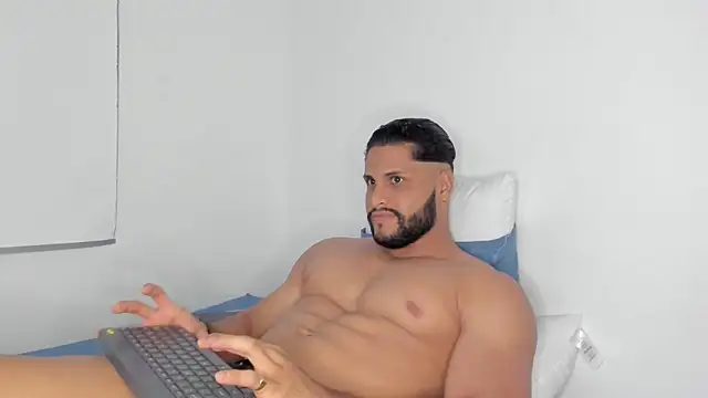 Snapshot of Pier_Simons chatting on 02-22-26, 10:50 Pier Simons online show from 02-22-26, 10:50