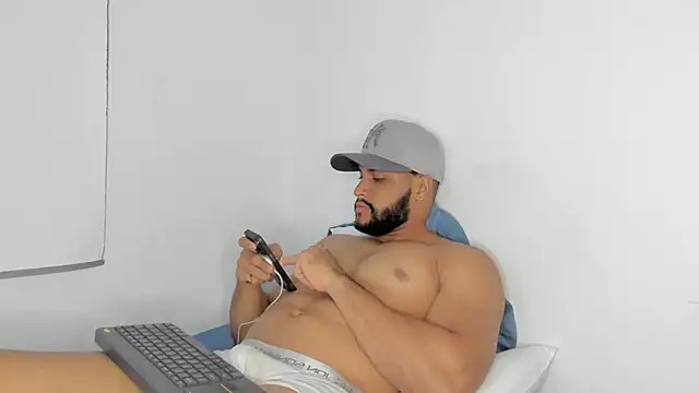 Snapshot of Pier_Simons chatting on 02-25-26, 05:51 Pier Simons online show from 02-25-26, 05:51