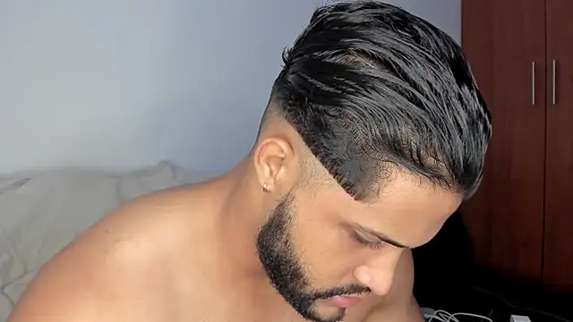 Snapshot of Pier_Simons chatting on 02-03-26, 06:22 Pier Simons online show from 02-03-26, 06:22