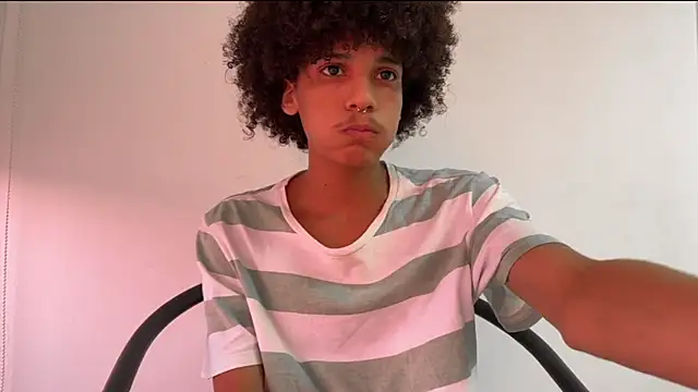 Max Rain online show from 10-28-25, 07:24