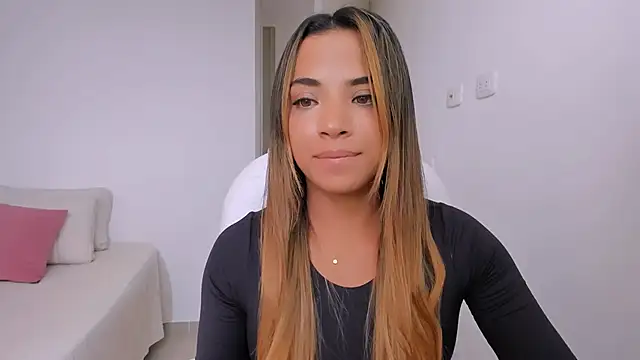 Chloe Rain online show from 12-14-25, 09:09