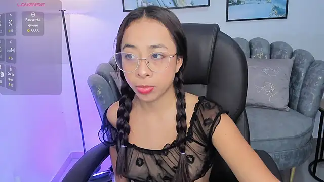 July Adams online show from 11-26-25, 04:56