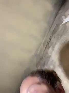 Chloe Leaozinho online show from 04-14-26, 01:38