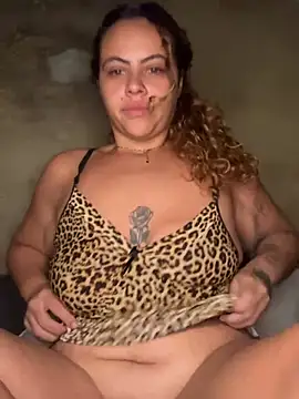 Snapshot of Chloe_Leaozinho chatting on 05-19-26, 05:36 Chloe Leaozinho online show from 05-19-26, 05:36