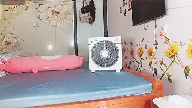 lyly asian online show from 04-24-26, 12:56