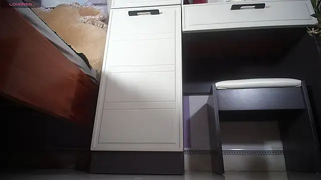 lyly asian online show from 03-19-26, 04:51