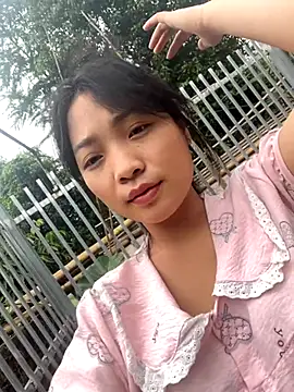 Snapshot of Phayphay77 chatting on 10-20-25, 06:04 Phayphay77 online show from 10-20-25, 06:04