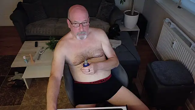 Snapshot of thoralf58 chatting on 07-01-26, 02:56 thoralf58 online show from 07-01-26, 02:56