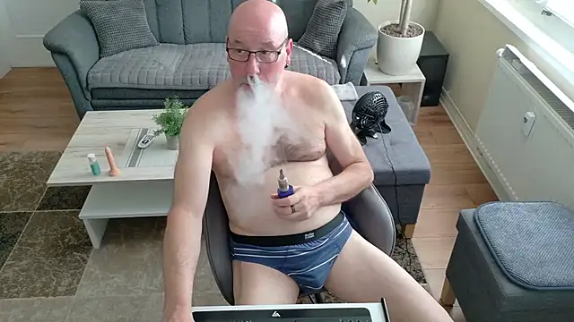 Snapshot of thoralf58 chatting on 08-02-26, 04:59 thoralf58 online show from 08-02-26, 04:59