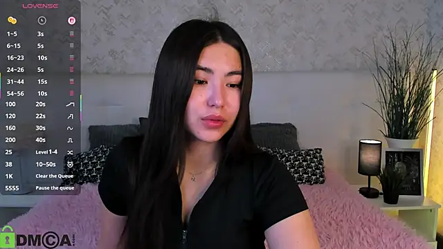 Megan Williamms online show from 10-22-25, 12:54