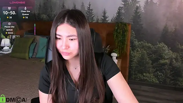Megan Williamms online show from 10-10-25, 09:32