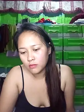 pretty me092121 online show from 12-17-25, 04:56