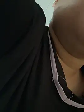 Snapshot of kute_sex chatting on 09-24-25, 01:02 kute sex online show from 09-24-25, 01:02