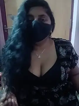 Jessi 25 online show from 07-18-26, 06:05