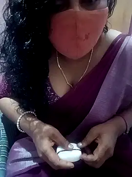 Jessi 25 online show from 12-18-25, 05:39