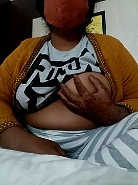 Jessi 25 online show from 01-10-26, 08:15