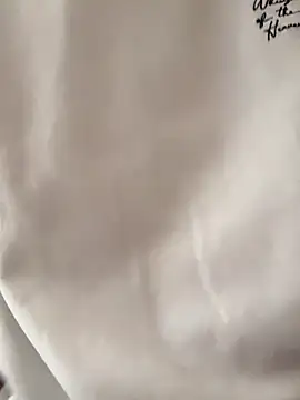 Snapshot of suzaku1229 chatting on 10-30-25, 04:55 suzaku1229 online show from 10-30-25, 04:55