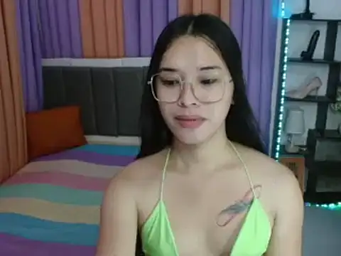 SeductiveAppleTS online show from 11-12-25, 05:33