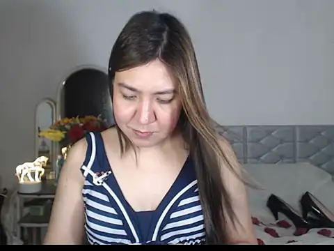 stellahugeX online show from 12-05-25, 10:03