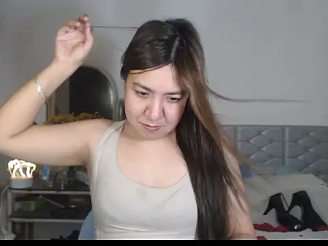 stellahugeX online show from 11-30-25, 09:15