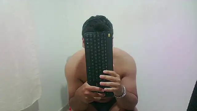 Snapshot of zeus_181 chatting on 07-25-26, 11:27 zeus 181 online show from 07-25-26, 11:27