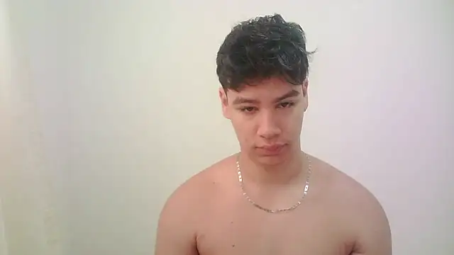 Snapshot of zeus_181 chatting on 06-03-26, 01:01 zeus 181 online show from 06-03-26, 01:01