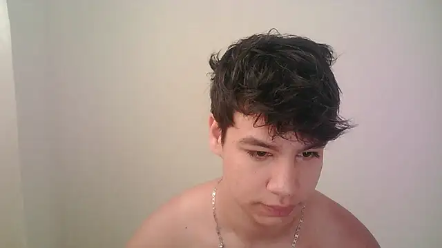 Snapshot of zeus_181 chatting on 07-09-26, 12:37 zeus 181 online show from 07-09-26, 12:37